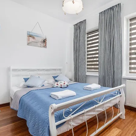 Lwowska By Renters Apartmán *