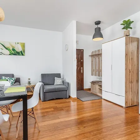 Lwowska By Renters Apartmán