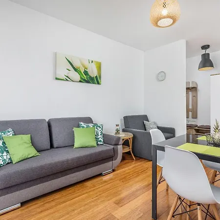 Lwowska By Renters شقة *